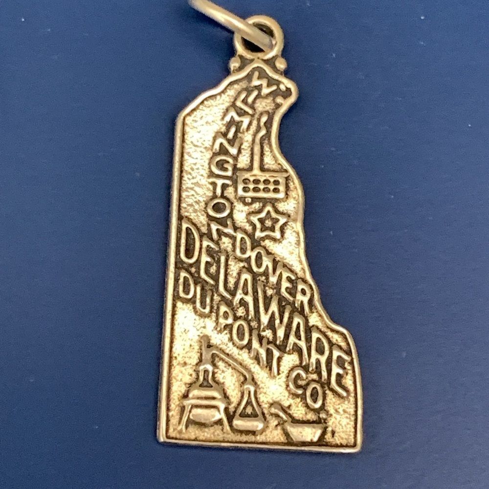 Delaware State Sterling Silver Jewelry Charm #travel #constitution